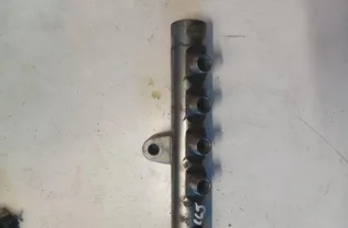 VOLVO XC70 2 generation (2000-2007) Топливная рейка 0445215025,30777759 33129268