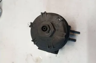 VOLVO XC60 1 generation (2008-2017) Skriňa palivového filtra 31302682 33139077