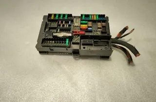 BMW X4 G02 (2018-2024) Fuse box 6828076 30651496