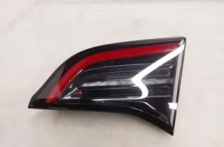 TESLA Model S 1 generation (2012-2024) Pravé zadné svetlo na kufri 150208900B 34152200