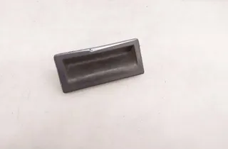 AUDI A4 B8/8K (2011-2016) Rukoväť na zadnej klapke 5N0827566T 34069256