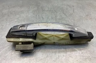 OPEL Antara 1 generation (2006-2015) Наружная ручка боковых левых дверей 34345898