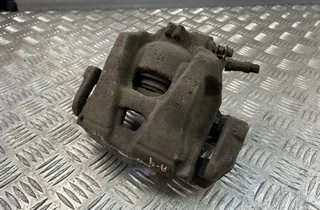 AUDI A4 B7/8E (2004-2008) Pravý predný strmeň brzdy 34091870