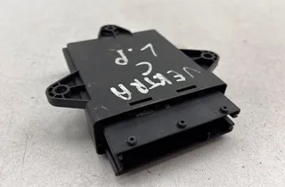 OPEL Vectra C (2002-2005) Ovládacia jednotka pravých zadných dverí 5WK46002,13170150 34114504