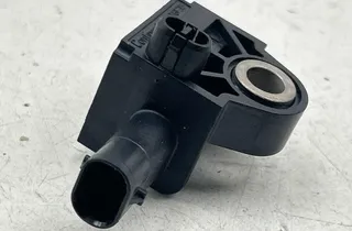 CHRYSLER Pacifica 2 generation (RU) (2016-2023) Rear Right Impact Sensor 68185746AA 34120281