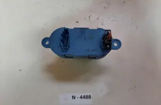 VOLKSWAGEN Touareg 1 generation (2002-2010) Blower fan relay 7L0907521 34096881