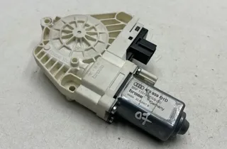 AUDI A6 C6/4F (2004-2011) Motor regulátora okna ľavých predných dverí 00000,110197009250,4F0959801D 34106986