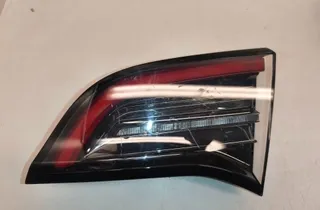 TESLA Model Y 1 generation (2020-2024) Pravé zadné svetlo na kufri 1502089-00-B 34152026