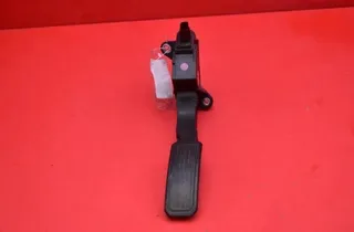 TOYOTA Auris 1 generation (2006-2012) Throttle Pedal 78110-02020 32746125