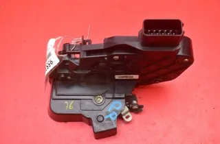 VOLVO S40 1 generation (1996-2004) Pravý predný dverový zámok 30699447 33233230