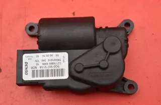 SKODA Octavia 3 generation (2013-2020) Interior Heater Flap Motor Actuator 5Q0907511K 33474157