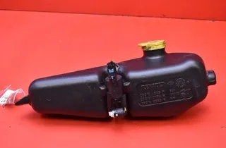 DACIA 800 Series 1 generation (1986-1999) Nádrž na ostrekovač okien 289104583R 33800283