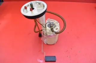 AUDI A4 B6/8E (2000-2005) Palivové čerpadlo 33924005