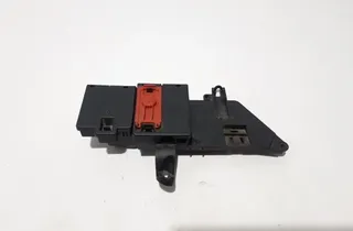 AUDI Q8 4M (2018-2024) Poistková skrinka 4M0941823E 33601199