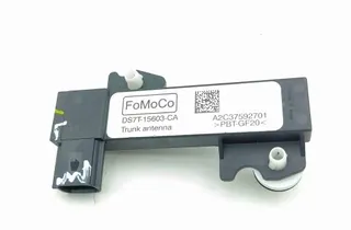 FORD USA Mustang Mach-E 1 generation (2020-2024) Zosilňovač antény na kufri DS7T15603CA 33455557