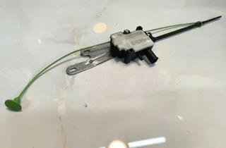 BMW X6 E71/E72 (2008-2012) Zámok krytu nádrže na palivo 4062044211 31756454