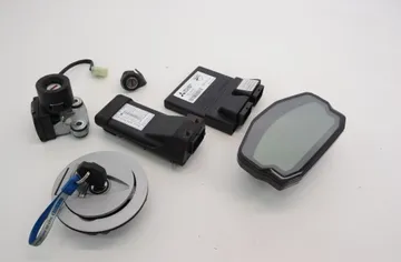 DUCATI SUPERBIKE Kompletná sada zámkov nádržový uzáver sada zapalovacieho prepínača 286.4.267.1A,385.1.059.1E,406.1.124.3B 12047907