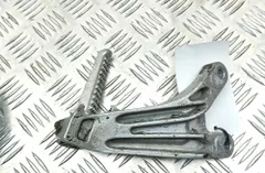 HONDA CBR (1983-2016) Zadný ľavý držiak na nohu 32872710