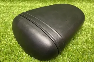 SUZUKI GSX-R Rear seat saddle bench 15076406