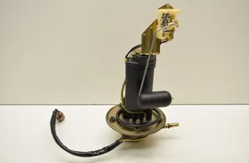 SUZUKI DL Топливный насос 15100-06G00,UC-T30SU9 33139975