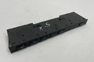 BMW X5 E53 (1999-2006) Vypínač pre vyhrievanie sedadiel 8373738 22172650