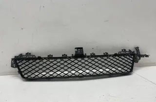 MERCEDES-BENZ C-Class W204/S204/C204 (2004-2015) Predný dolný mriežka A2048850624 30075499