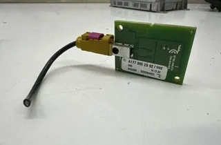 MERCEDES-BENZ GLE W167 (2019-2024) Zosilňovač antény na kufri A1779052902 33498343