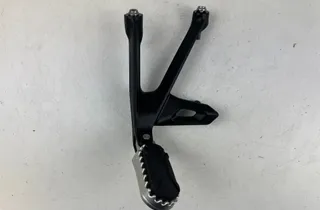 BMW R 1300 GS Rear left side footrest peg hanger 46717108051,46717109078,46717923217 32087318