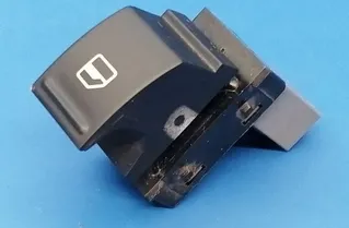 SEAT Altea 1 generation (2004-2013) Vypínač pravého predného dverového okna 7L6959855B 21495757