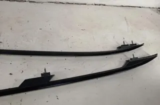 MERCEDES-BENZ GLE W166 (2015-2018) Ľavá zadná strešná rukoväť A1668900400 33196055