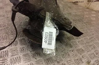 BMW 3 Series F30/F31 (2011-2020) Front Left Wheel Hub 6867735 33220985