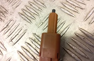 NISSAN Micra K14 (2017-2023) Senzor spojkového pedálu 33222385