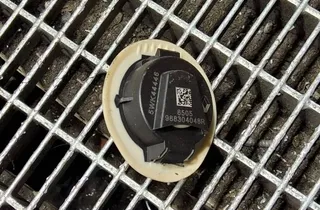 RENAULT Captur 1 generation (2013-2019) Pravý zadný senzor nárazu 988304048R 33401685