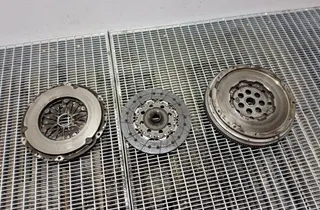 MITSUBISHI ASX 1 generation (2010-2020) Маховик 33402181