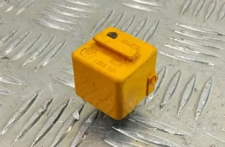 BMW 3 Series E46 (1997-2006) Relé 1378301 33486200