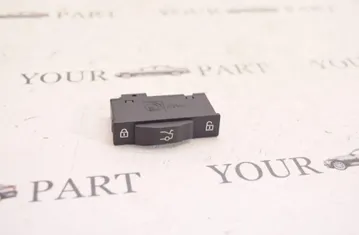 BMW 7 Series F01/F02 (2008-2015) Кнопка открывания задней крышки 8379766 33487104