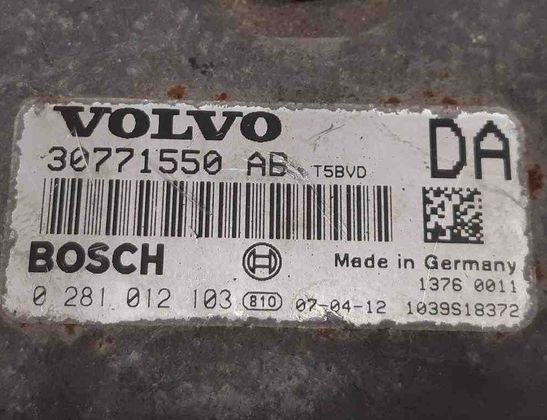 VOLVO V70 2 generation (2000-2008) Engine Control Unit ECU 30771550AB,0281012103,1039S18372 32721620