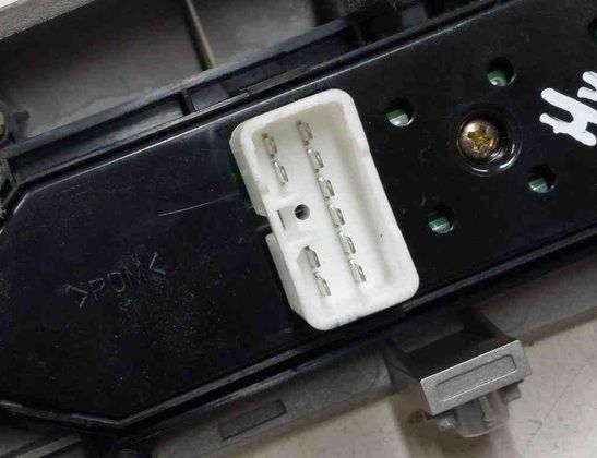 HYUNDAI Santa Fe CM (2006-2013) Кнопка стеклоподъемника задней правой двери 3715101110,371510 32734293