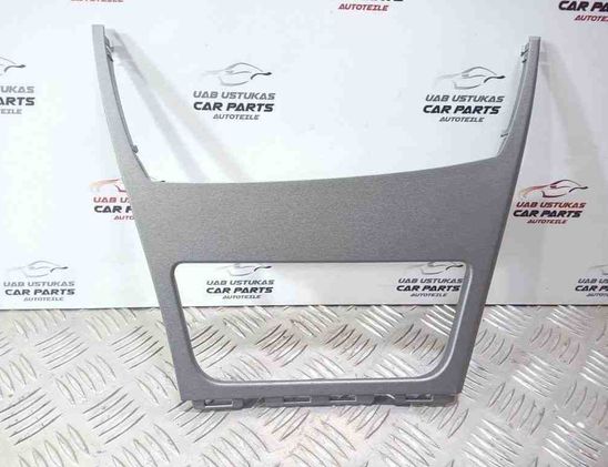 BMW 1 Series E81/E82/E87/E88 (2004-2013) Ozdoba pre hudobný prehrávač 7129142 31379395