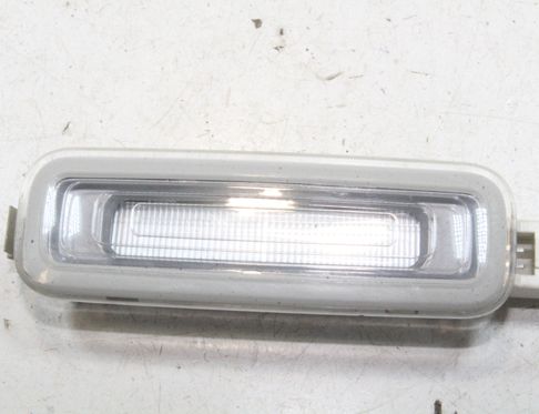 AUDI A4 B9/8W (2015-2024) Освещение салона 4M0947105 32855849