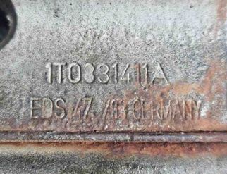 VOLKSWAGEN Touran 1 generation (2003-2015) Front left Door Hinge 1t0831411a 31845589