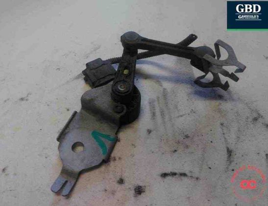 MERCEDES-BENZ C-Class W205/S205/C205 (2014-2023) Front Left Level Sensor a2059056901,a2139053302 30874835