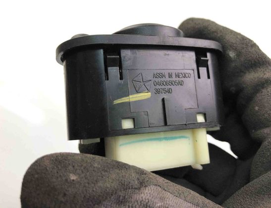 SEAT Leon 2 generation (2005-2012) Переключатель кнопок 04608505AD 14687373