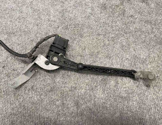 VOLVO XC40 1 generation (2017-2024) Front Left Level Sensor 32221477,20190624,8888807367 32188715