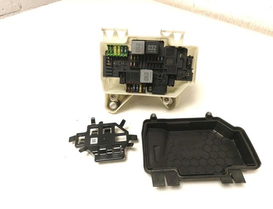 MERCEDES-BENZ C-Class W205/S205/C205 (2014-2023) Poistková skrinka A2139065706,A2055402428 32999618