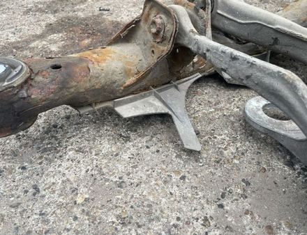 AUDI A4 B8/8K (2011-2016) Траверс задний 32826913