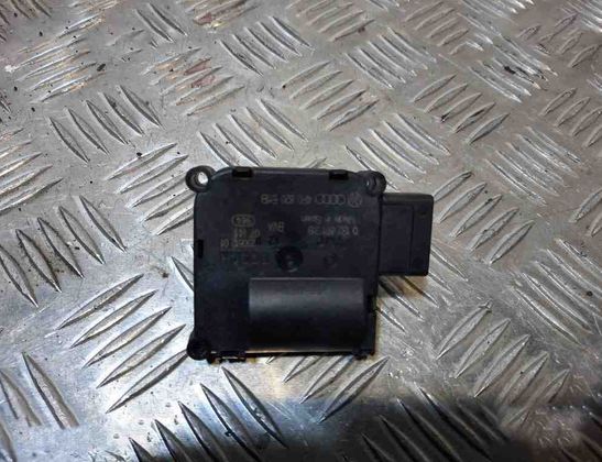 AUDI Q7 4L (2005-2015) Ventily na ovládanie vnútorného kúrenia 4F0820511B,4F0820511 15350897