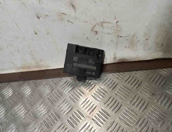 AUDI A8 D4/4H (2010-2018) Ovládacia jednotka pravých zadných dverí 4G8959795A,4G8959795E 15365243