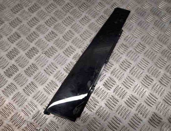 AUDI Q5 FY (2016-2024) Pravé zadné dvere okenného lemovania 80A839901 19421752