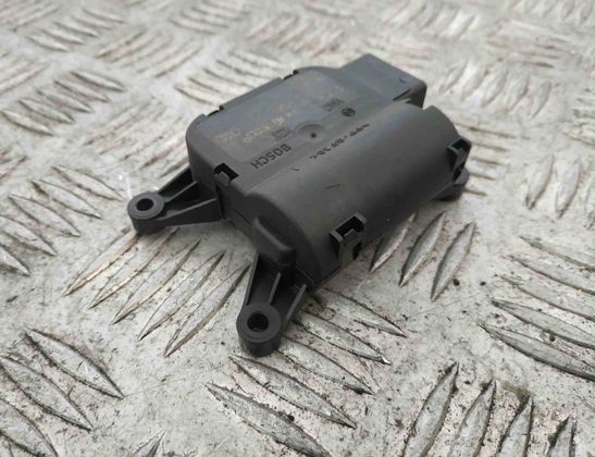 VOLKSWAGEN Tiguan 1 generation (2007-2017) Air flap motor 0132801344 18091891